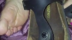 Milf in Birkenstock Gizeh